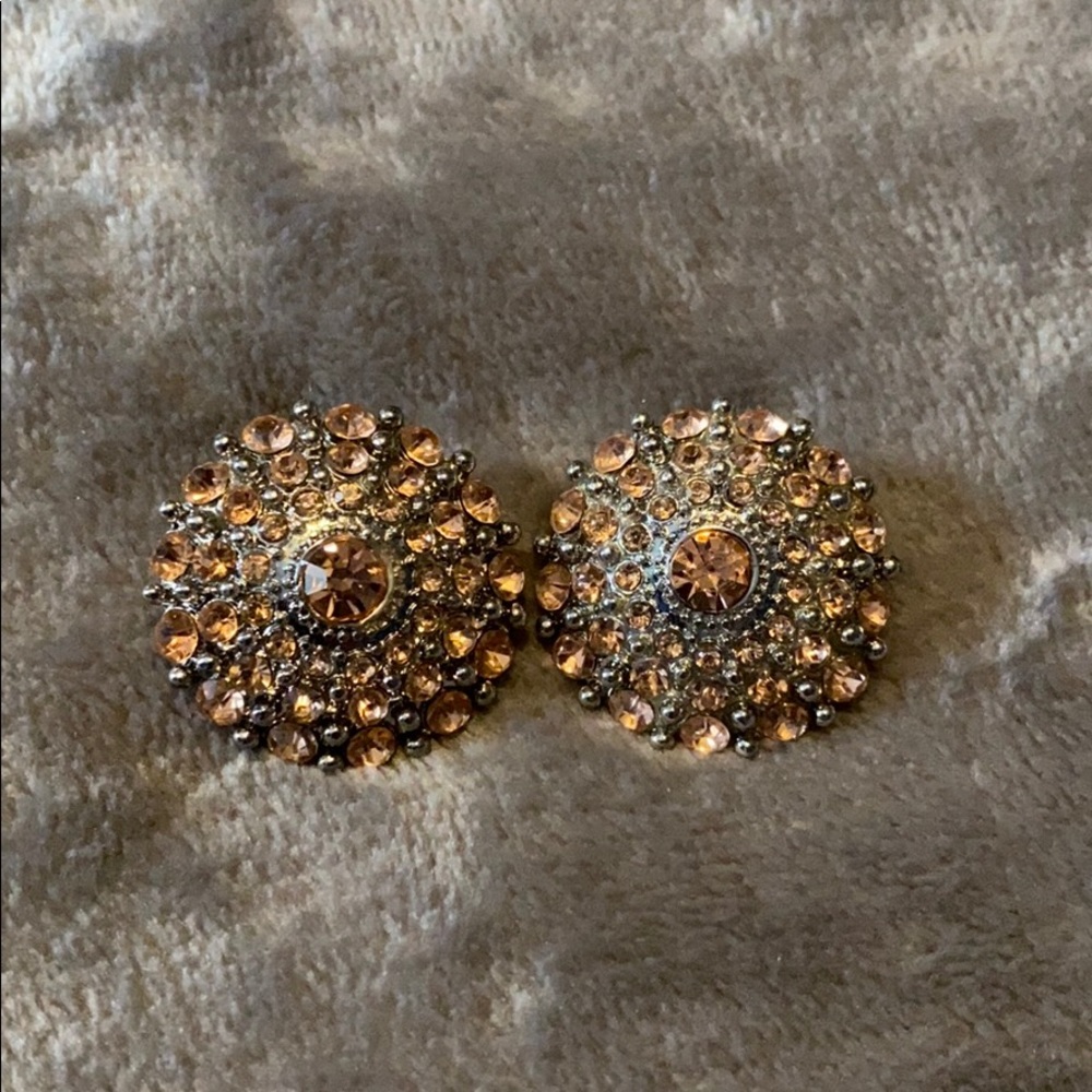 Costume pink rhinestone earrings